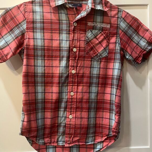 GAP Red and White Button Down Shirt - Picture 2 of 9